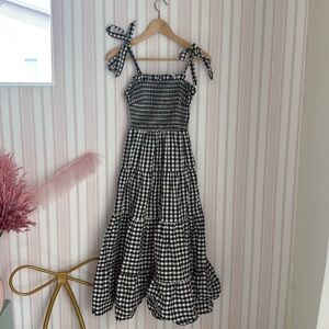 Elegant Black and White Checkered Midi Dress